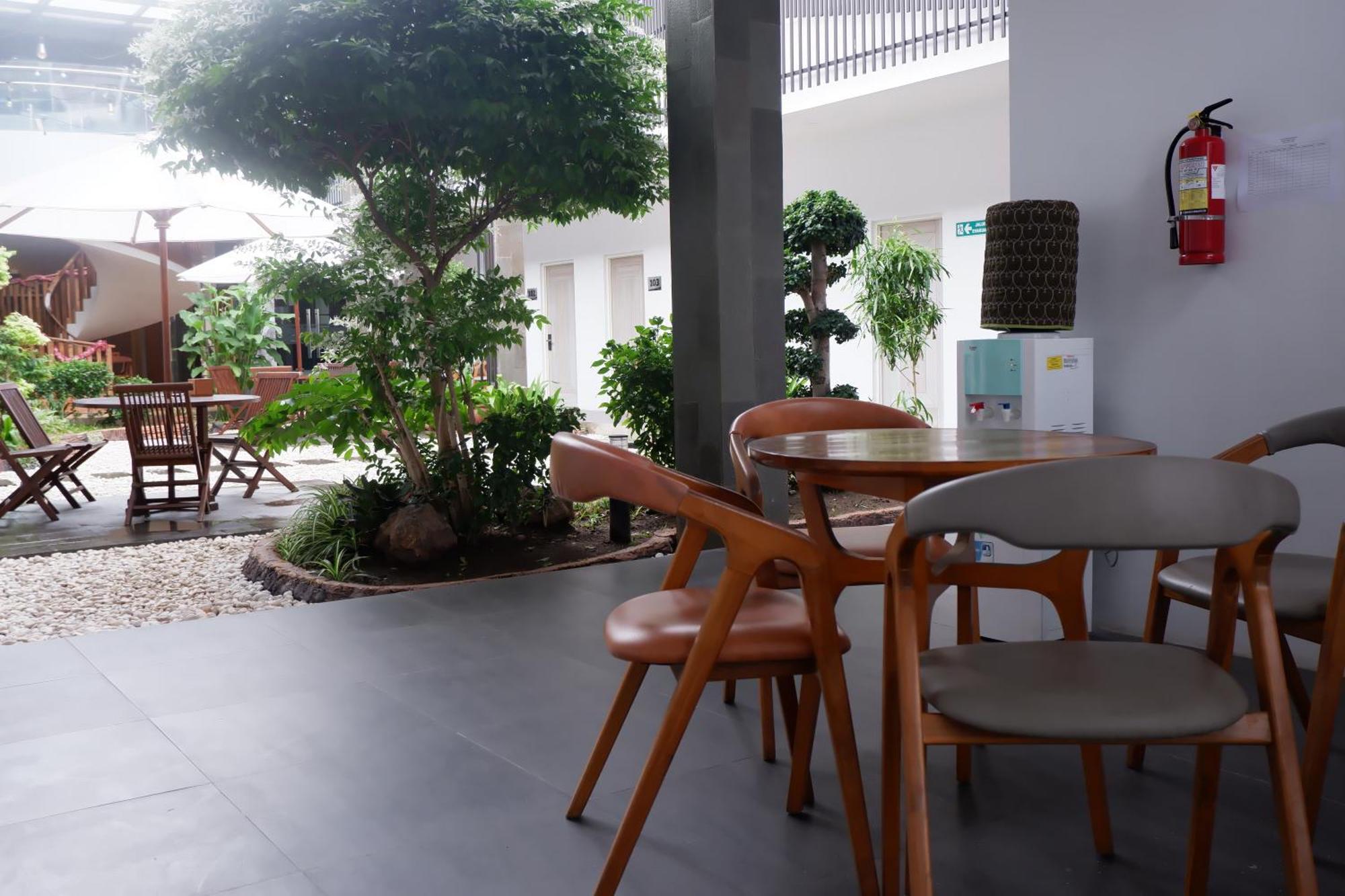 Grand Samota Hotel Sumbawa Exteriér fotografie