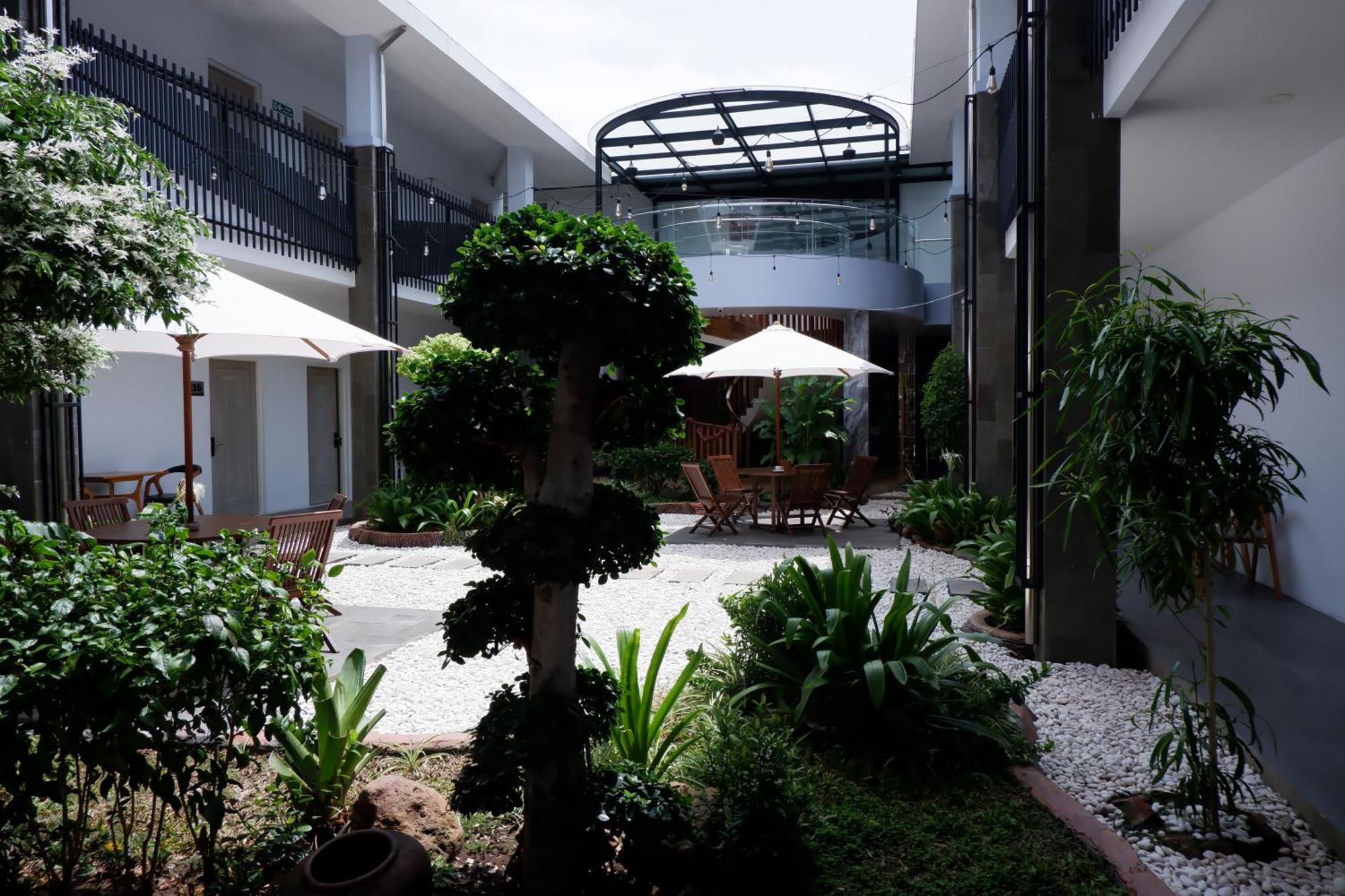 Grand Samota Hotel Sumbawa Exteriér fotografie