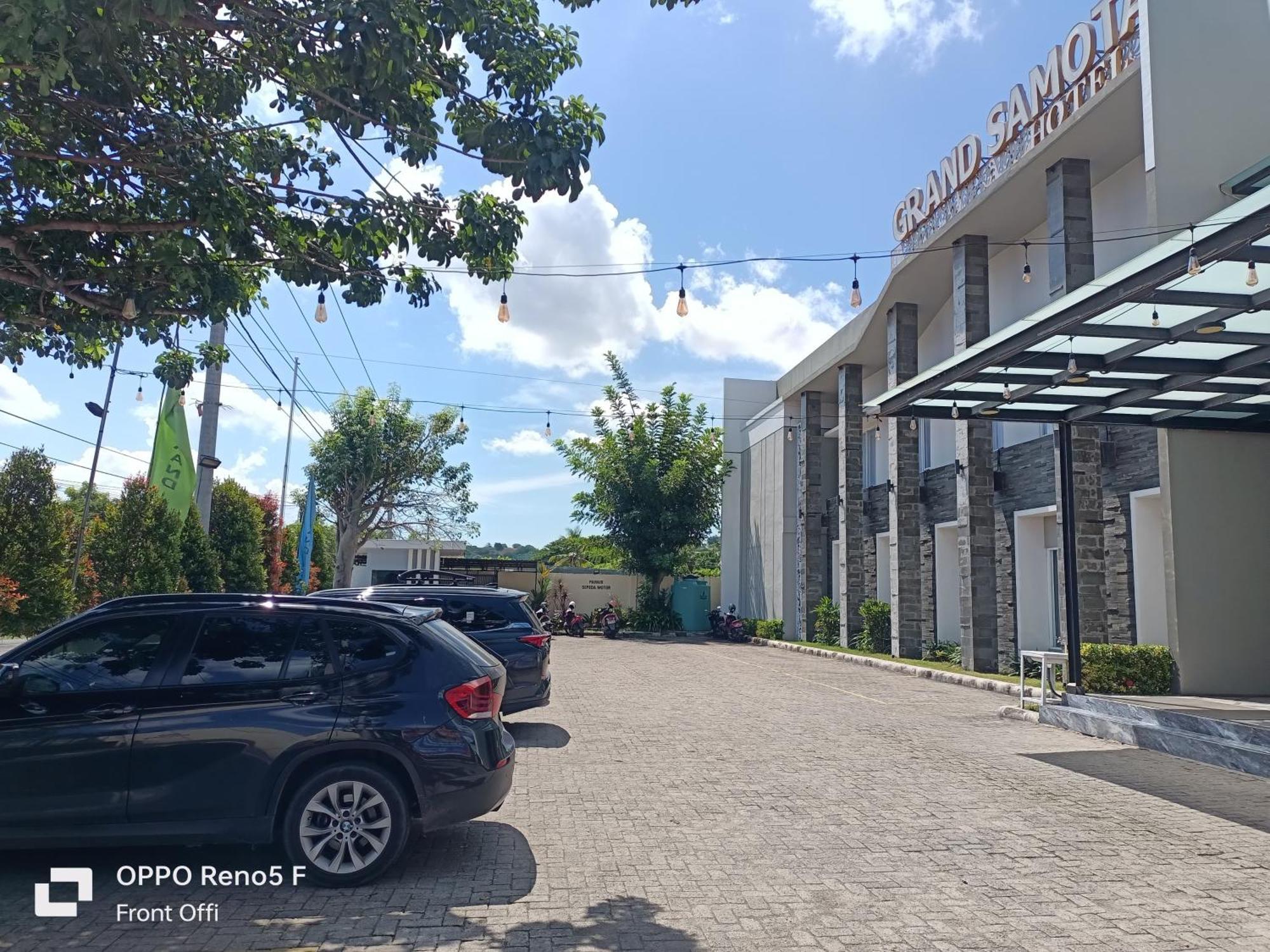 Grand Samota Hotel Sumbawa Exteriér fotografie